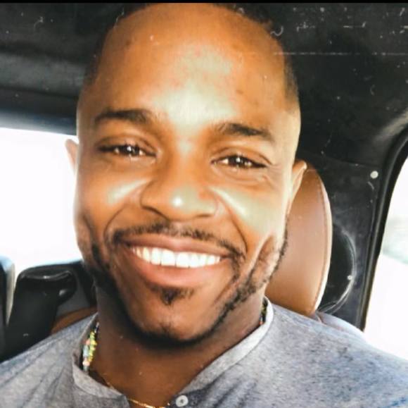 Poshmark profile picture for @empire